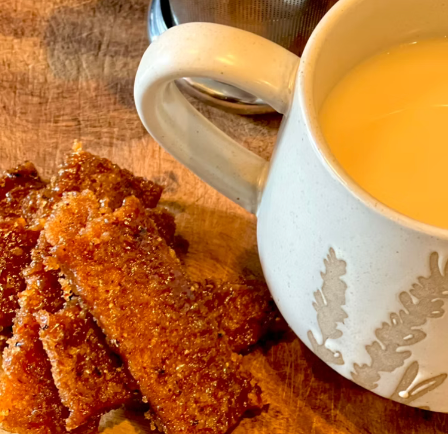 image of cup of Chai and Winter Graham Crackers